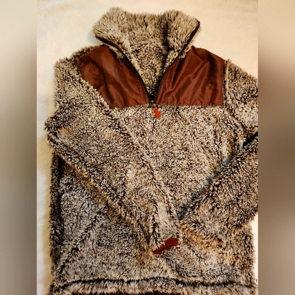 Cozy Brown and Cream Sherpa Pullover - Picture 1 of 1